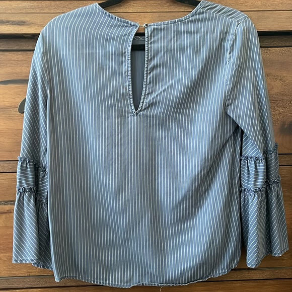 Women’s size small Express blouse. Blue with white stripes and sleeve details. - Picture 4 of 5